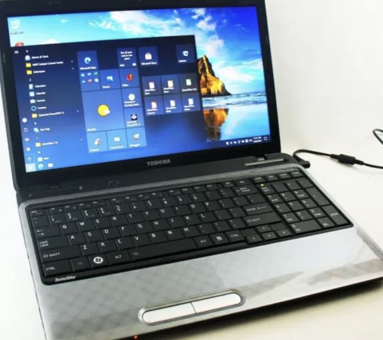 Beautiful Toshiba Laptop glossy w/Windows 10 Pro , Webcam HDMI 
