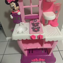 Minnie Mouse Stove