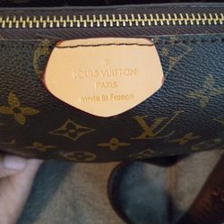 Lois Vuitton Monogram Purse for Sale in Galveston, TX - OfferUp