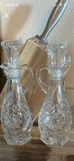 Kitchen dressing/oil decanters