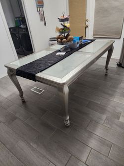Dining room table