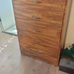 Dresser