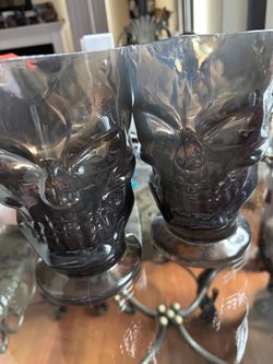 Skull Pitcher