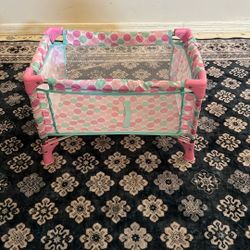 toy baby crib 