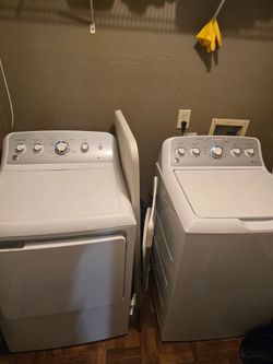 GE Washer and Dryer Set