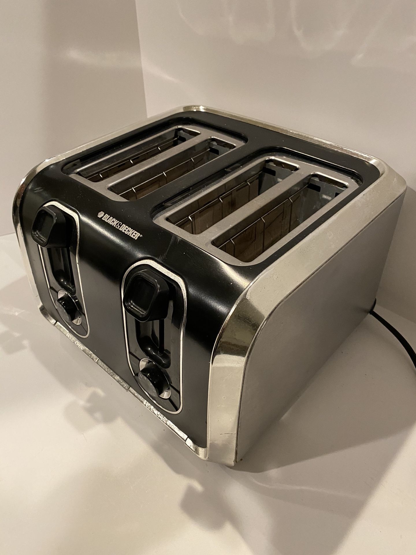 Black And Decked Toaster Stainless Steel Model TR1400SB