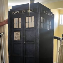 Dr Who TARDIS Standup 6 Feet Cardboard