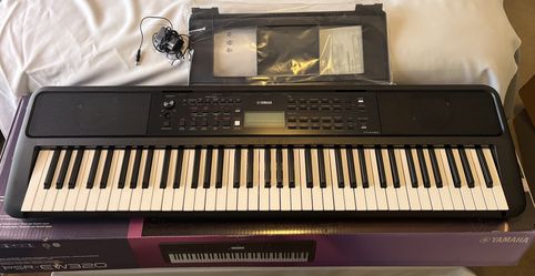Yamaha PSR-EW320 Portable Keyboard