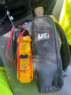 UEI clamp meter