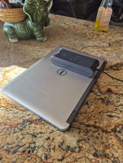 Dell Latitude Laptop FAST i5 Portable  13.6" HD , Laptop Key Led HDMI USB win 10 pro