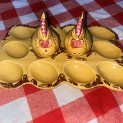 Vintage Salt And Pepper Shaker Set