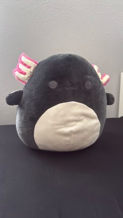 Squishmallow axolotl Jaelyn