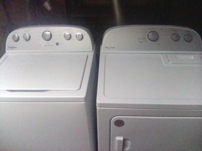 Whirlpool Washer And Dryer Set Almost New