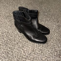Black Leather Zip Up Boots With Heel