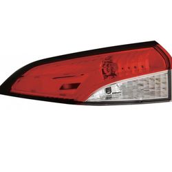 Left Tail light toyota corolla outter 2020 to 2021