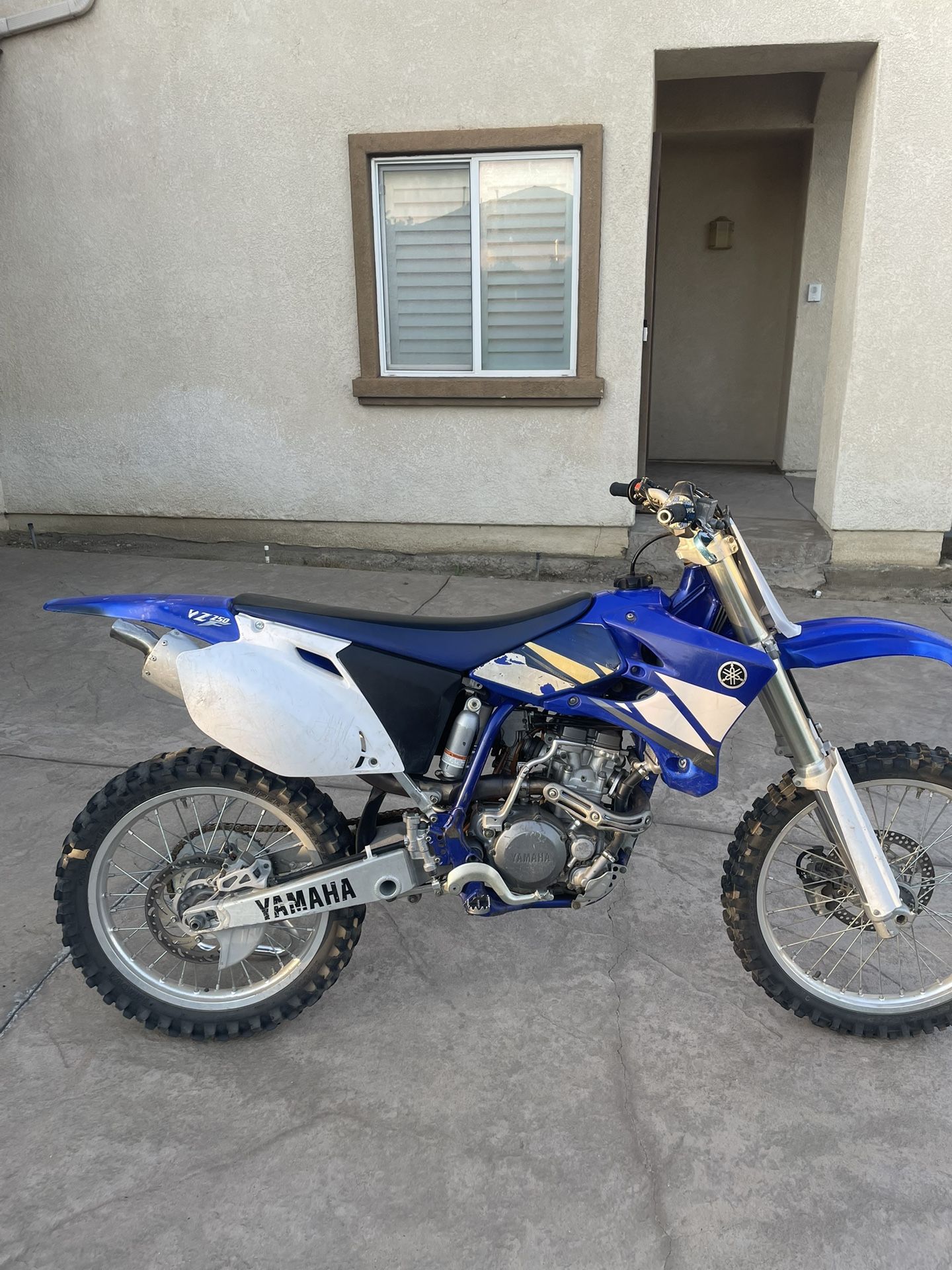 2004 Yamaha