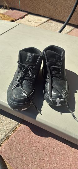 Black Slip Resistant Sketchers Size 9 Mens