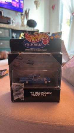 Hot Wheels Collectibles '57 Oldsmobile Stock Car #43