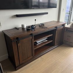 Entertainment Stand 