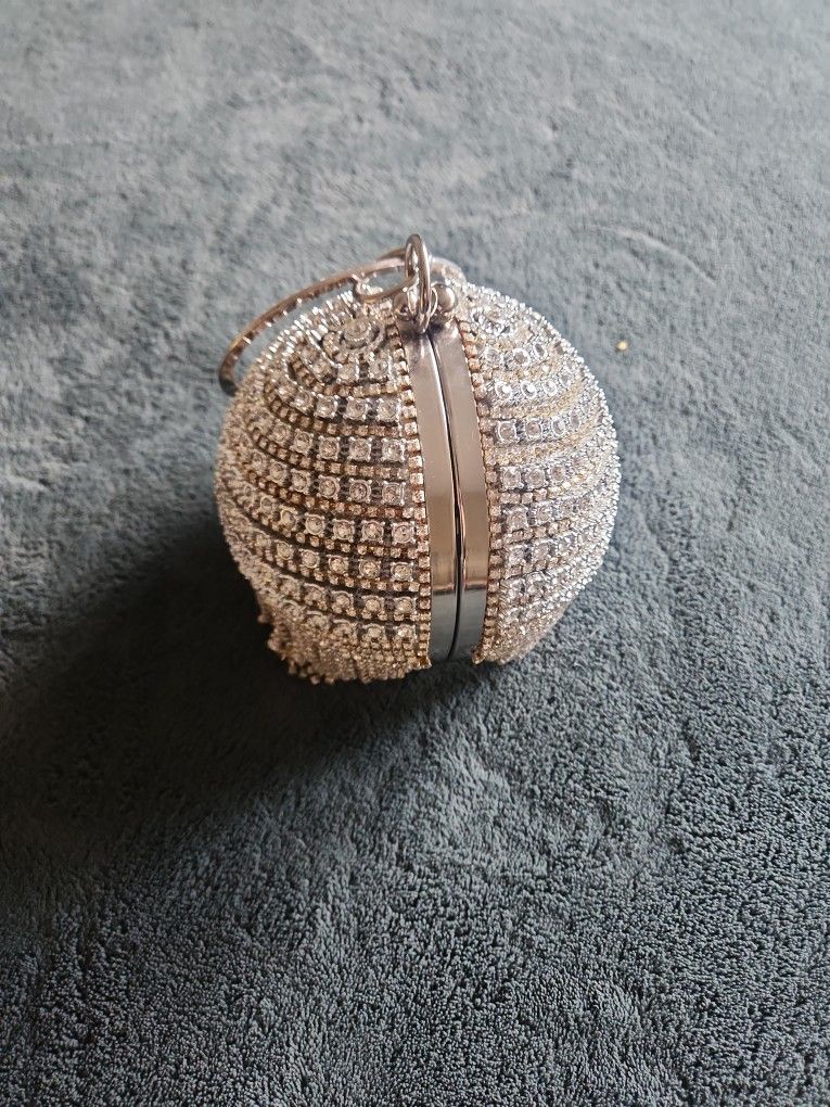 Ball Purse