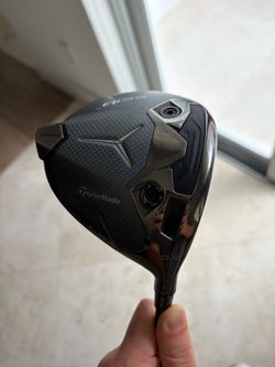TaylorMade Qi35 10.5 Driver - Mitsubishi Chemical REAX 50 S Shaft
