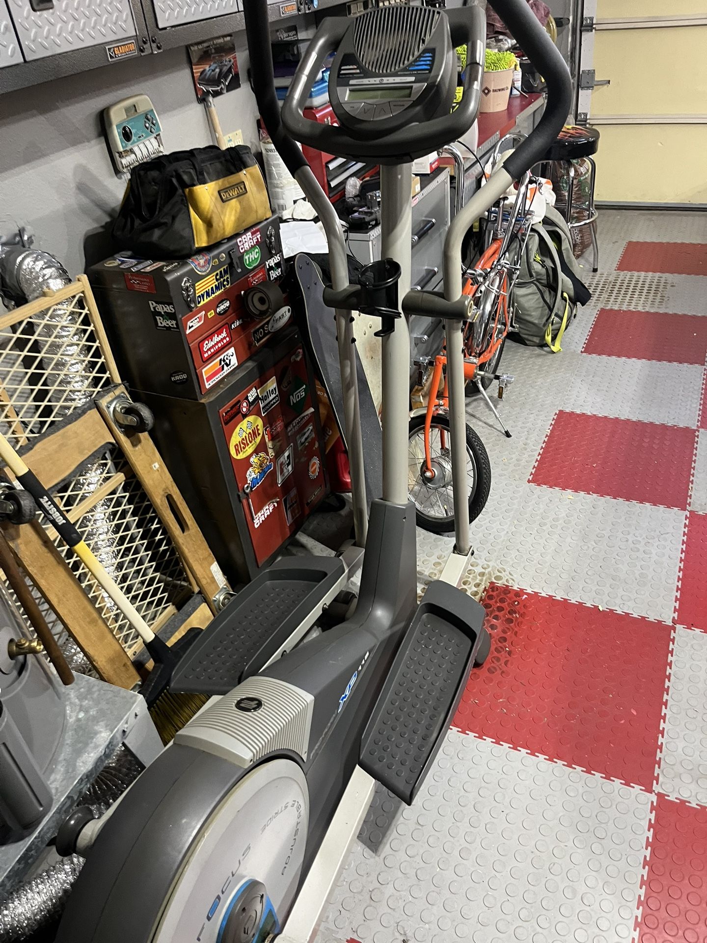 Pro form XP-115 Elliptical Trainer. Works Great