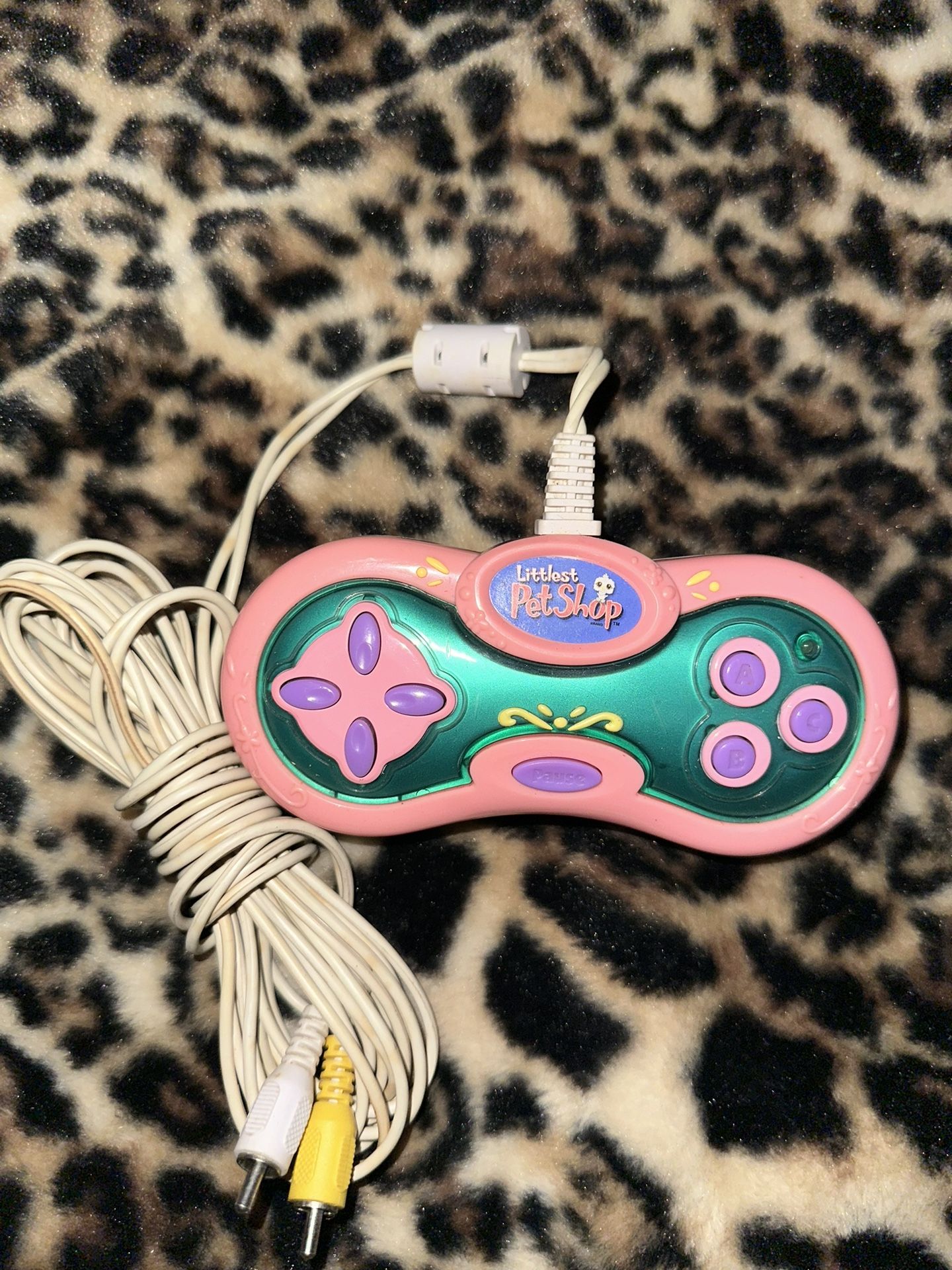 Vintage Littlest Pet Shop Plug In