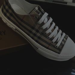 Burberry Shoes 