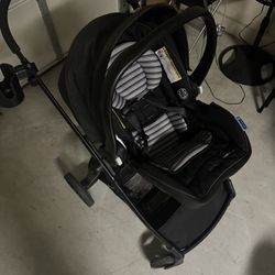 Graco Car seat And Stroller 