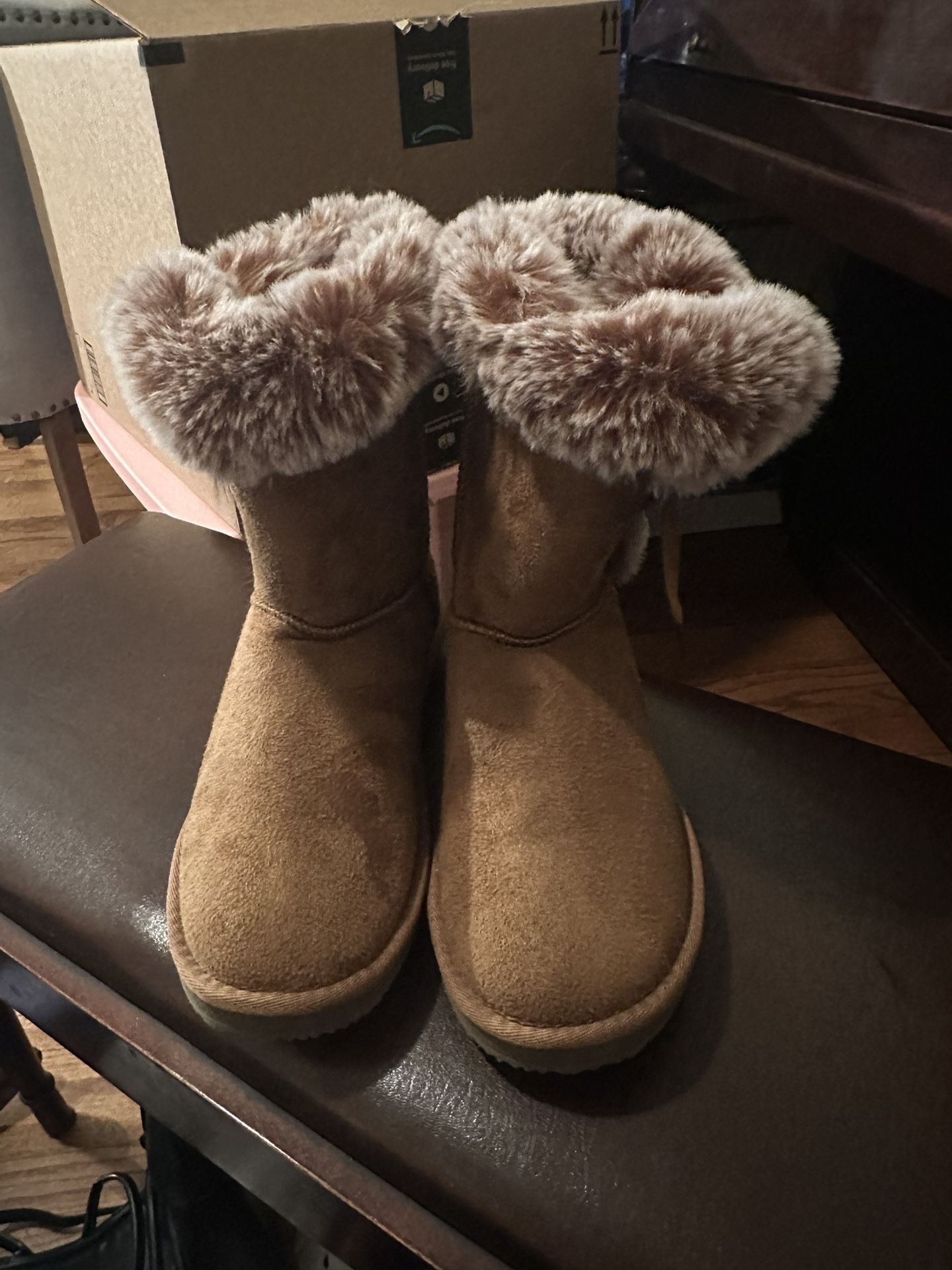 Women’s Boots Size 8 