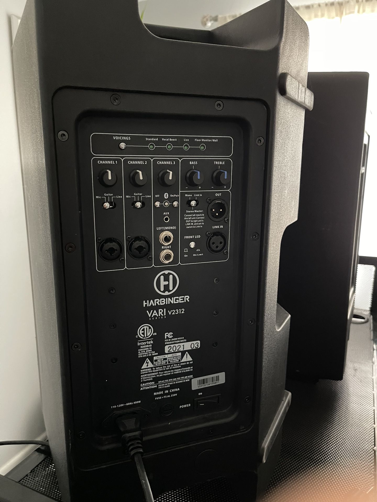12” Harbinger V2312 Powered Speakers for Sale in Tinley Park, IL OfferUp