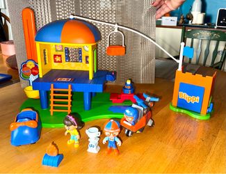Blippi play set
