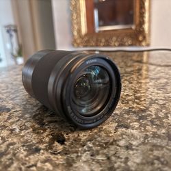 Canon EF-M 18–150mm f/3.5–6.3 IS STM Lens