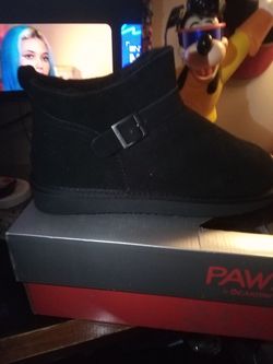 Pawz boots