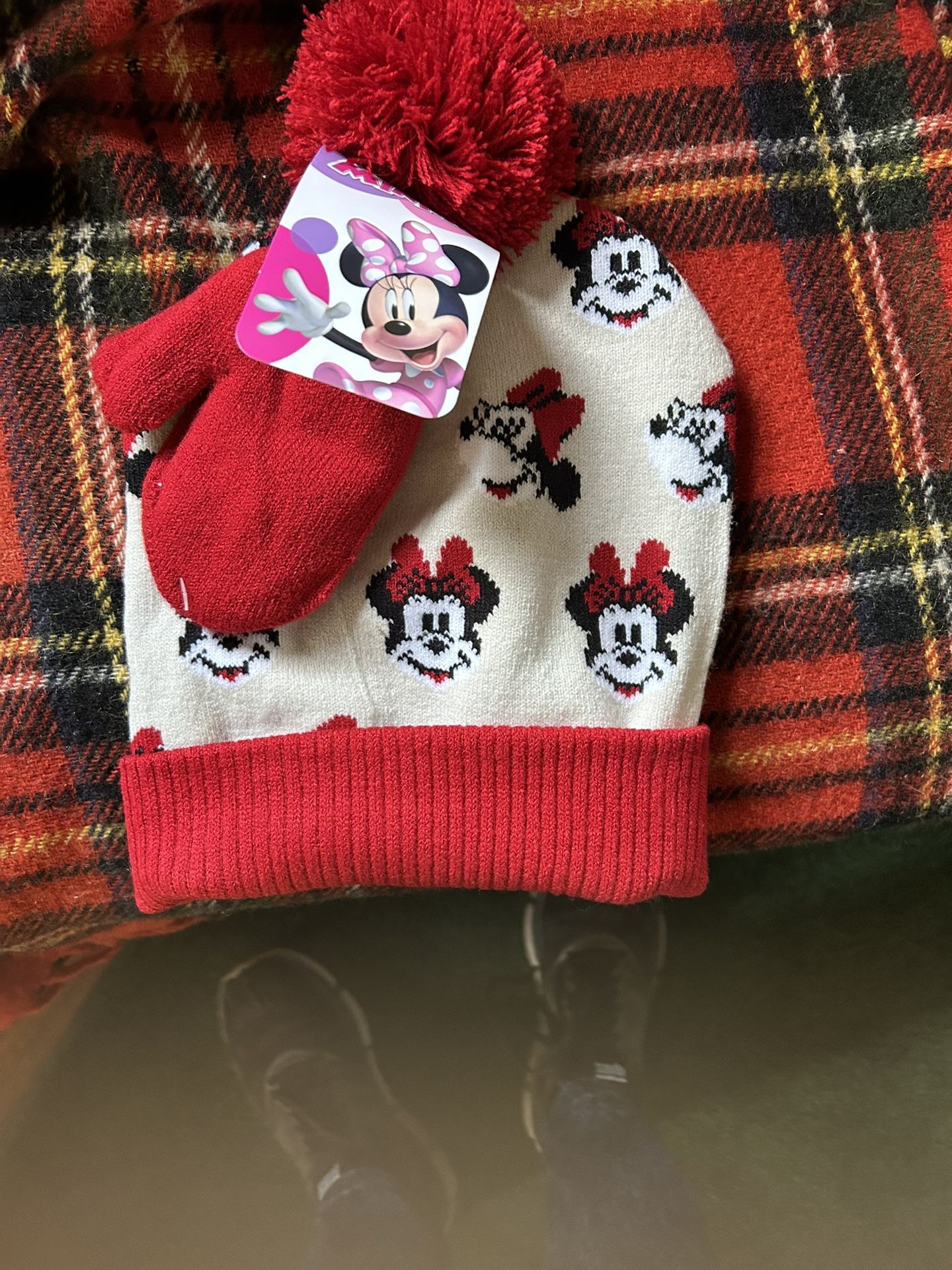 NEW! Disney Hat & Mitten Set for Child
