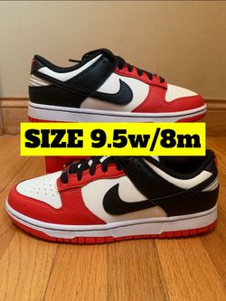 DS Nike Dunk Low EMB Bulls size 9.5w/8m 