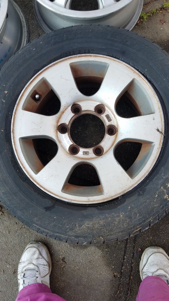 Free alloy rim & scrap metal