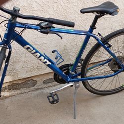 [Excellent Condition] Giant Hybrid Road Bike Escape 3 [M] Kept Indoors Ready 2 Ride