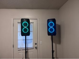 Jbl party box speakers Bluetooth