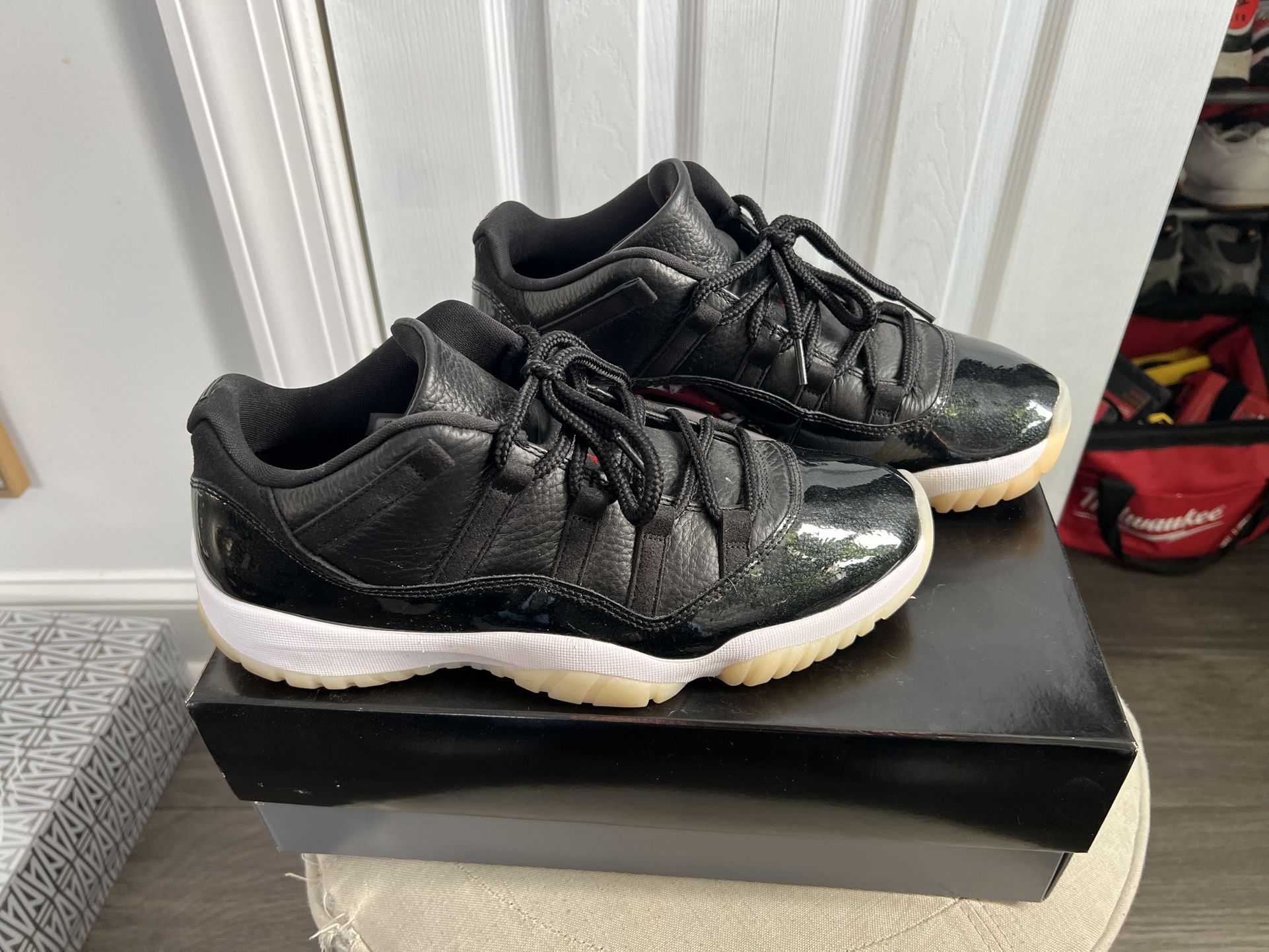 Jordan 11 Low 72-10