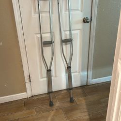 Crutches 