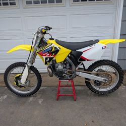 2002 Suzuki RM250 Two Stroke Dirt Bike