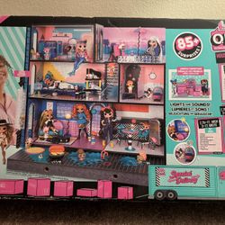 LOL O.M.G Doll House