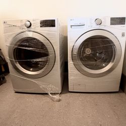 LG Smart Front Load Washer & Dryer Set – Excellent Condition – WiFi
