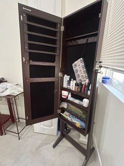 Mirror with Storage