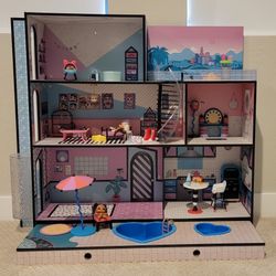LOL Doll House + Helicopter + LOL Dolls