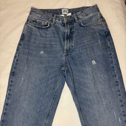 Light Wash Blue Jeans