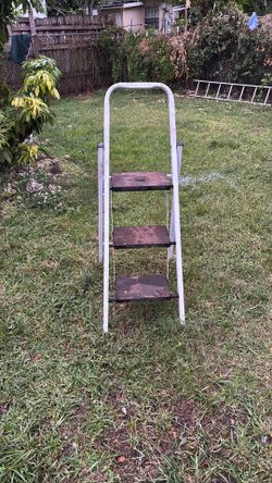 Steel three step ladder