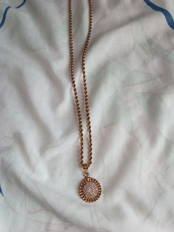 10k Gold Rope Chain W/ Pendent 