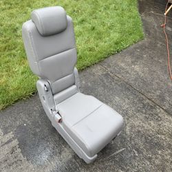 Honda Odyssey Middle Seat 